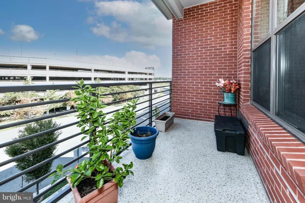 2960 VADEN DRIVE #2-406 Fairfax, VA 22031