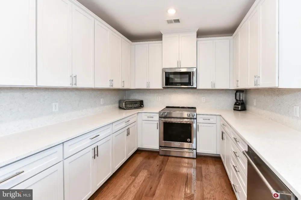 2960 VADEN DRIVE #2-406 Fairfax, VA 22031