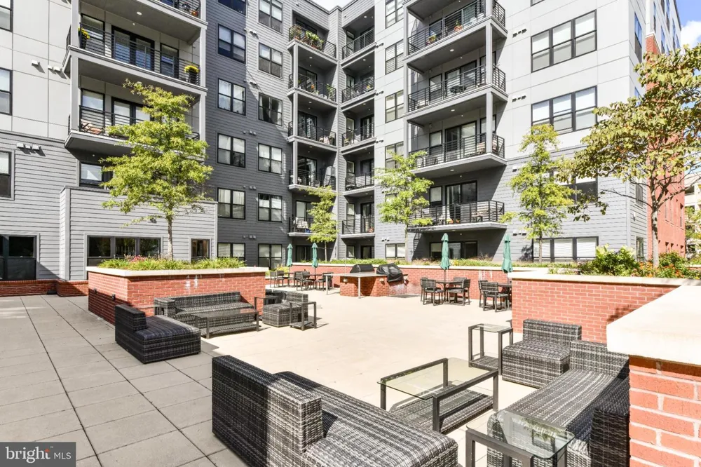 2960 VADEN DRIVE #2-406 Fairfax, VA 22031