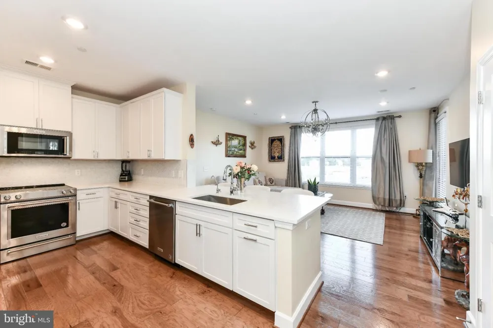 2960 VADEN DRIVE #2-406 Fairfax, VA 22031
