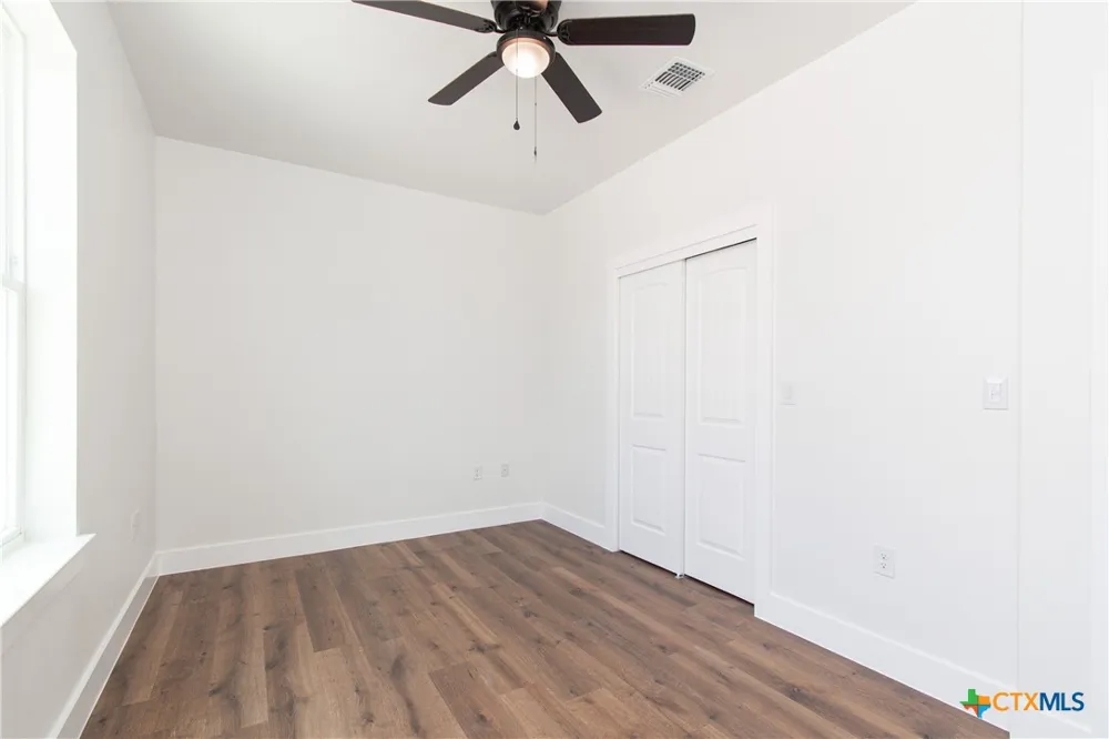 121 Calvin Smith Lane #A & B Jarrell, TX 76537