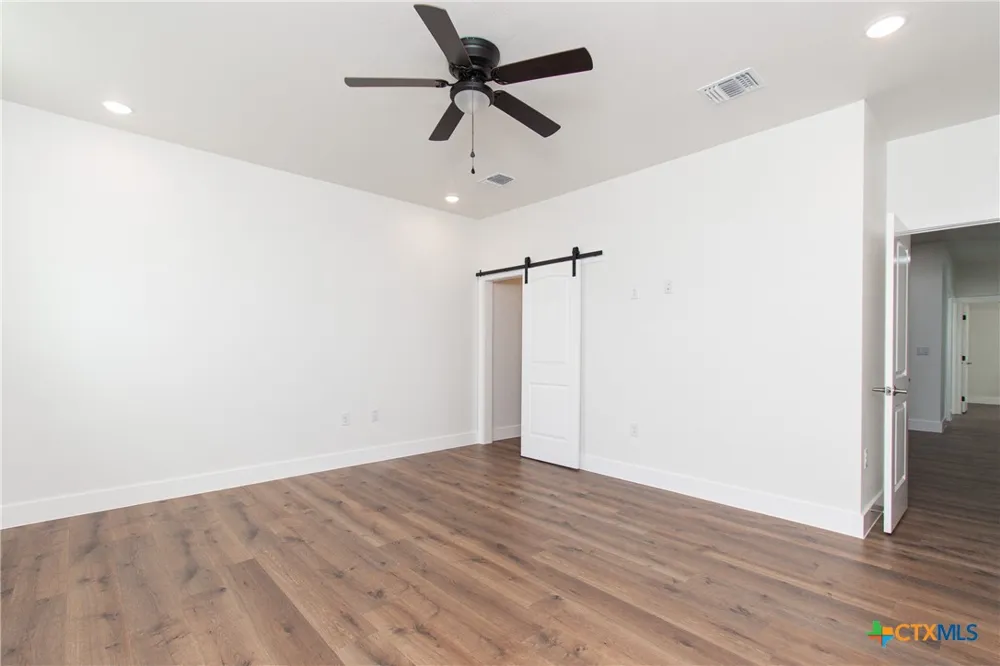 121 Calvin Smith Lane #A & B Jarrell, TX 76537