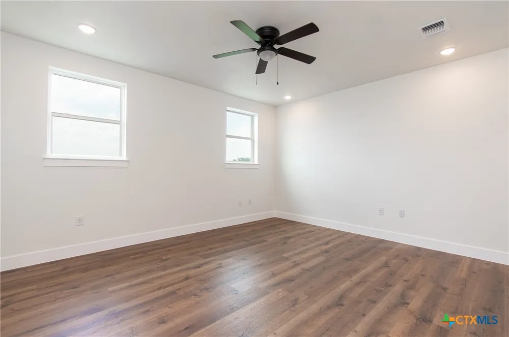 121 Calvin Smith Lane #A & B Jarrell, TX 76537