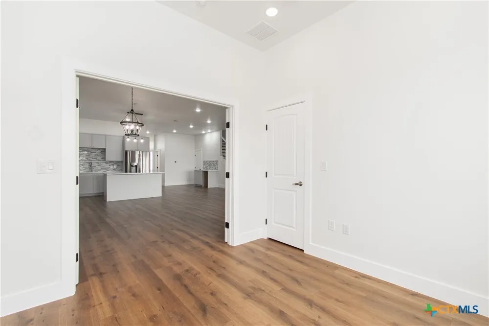 121 Calvin Smith Lane #A & B Jarrell, TX 76537