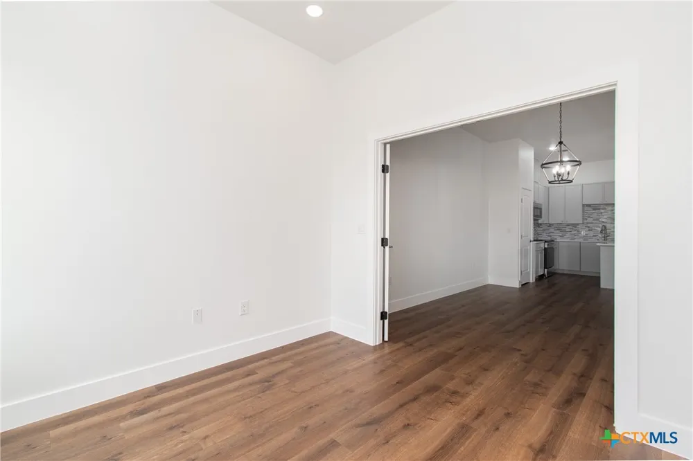 121 Calvin Smith Lane #A & B Jarrell, TX 76537