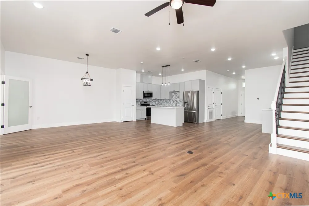 121 Calvin Smith Lane #A & B Jarrell, TX 76537