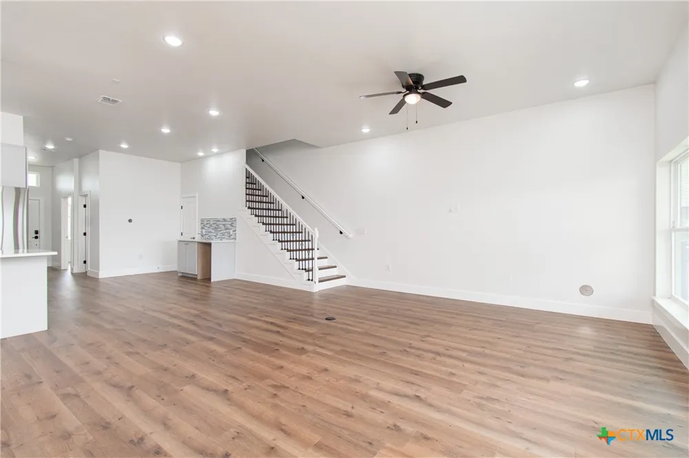 121 Calvin Smith Lane #A & B Jarrell, TX 76537