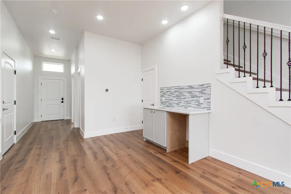 121 Calvin Smith Lane #A & B Jarrell, TX 76537