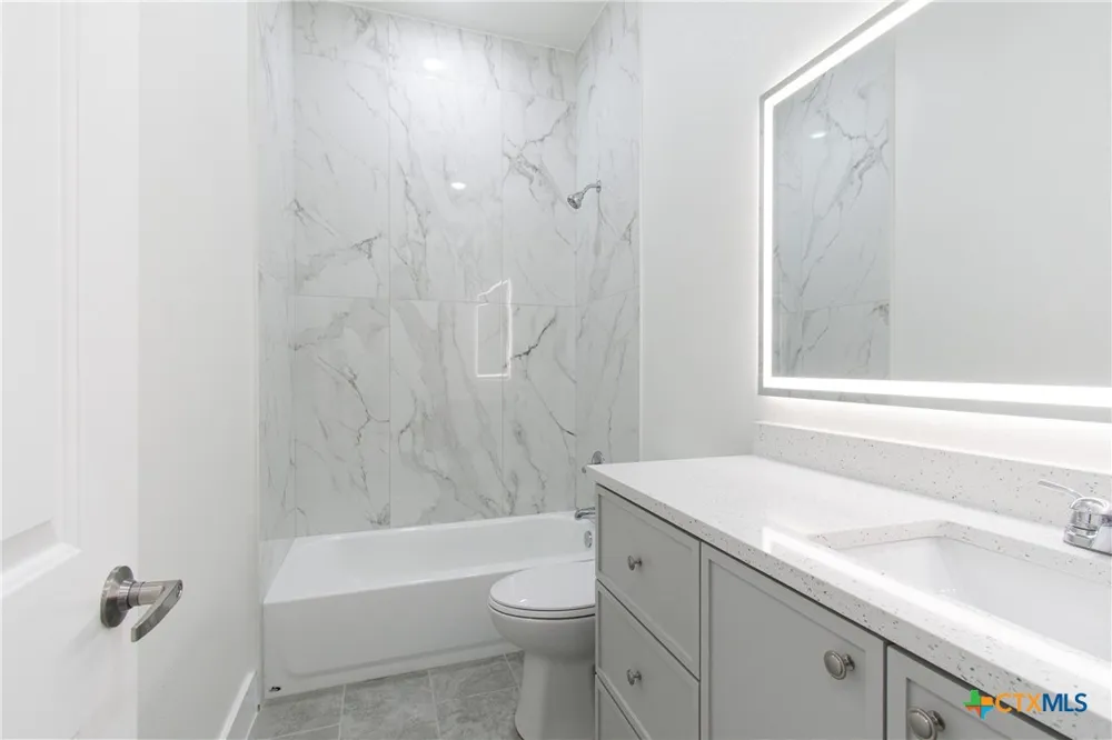 121 Calvin Smith Lane #A & B Jarrell, TX 76537