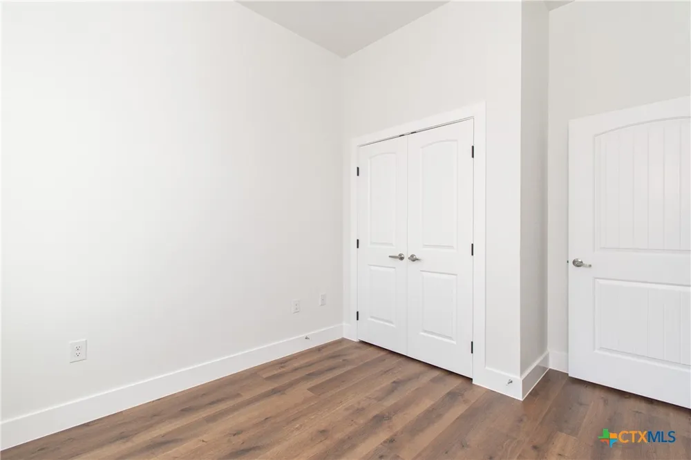 121 Calvin Smith Lane #A & B Jarrell, TX 76537