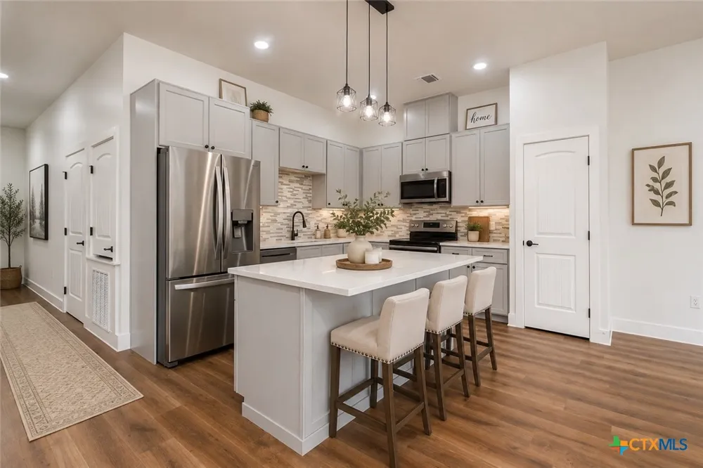 121 Calvin Smith Lane #A & B Jarrell, TX 76537