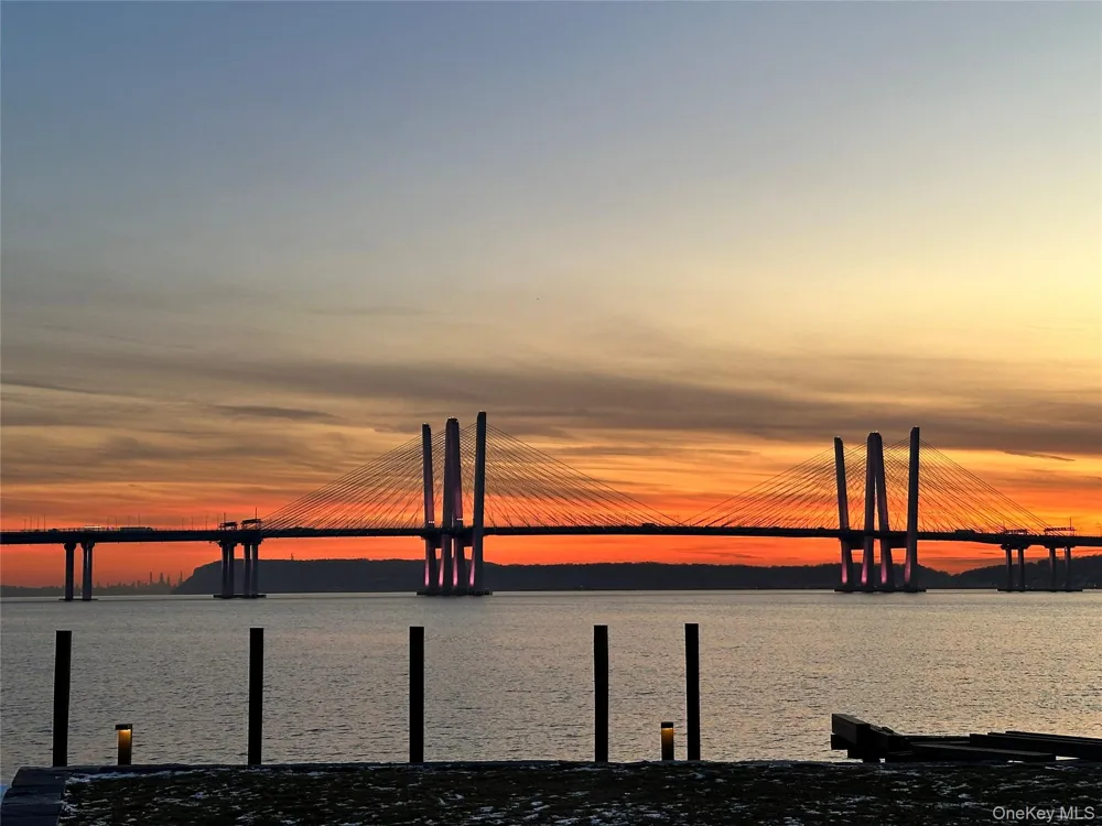 4 Lighthouse Landing #210 Sleepy Hollow, NY 10591