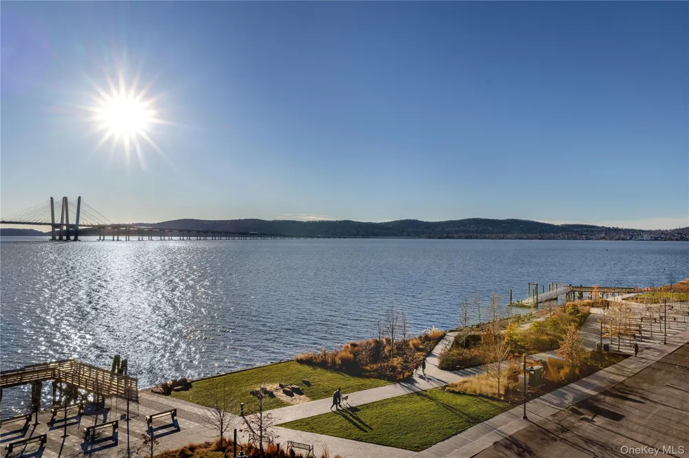 4 Lighthouse Landing #210 Sleepy Hollow, NY 10591