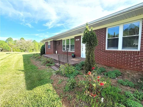 2043 Snow Hill Church Road