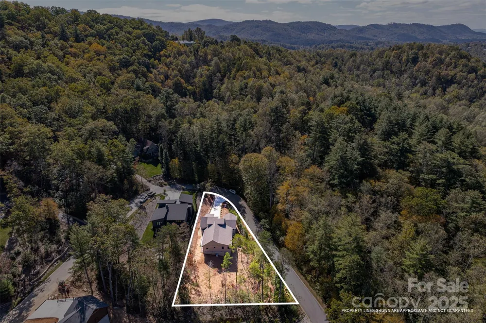 48 Crossings Circle Fairview, NC 28730
