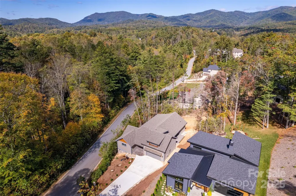 48 Crossings Circle Fairview, NC 28730
