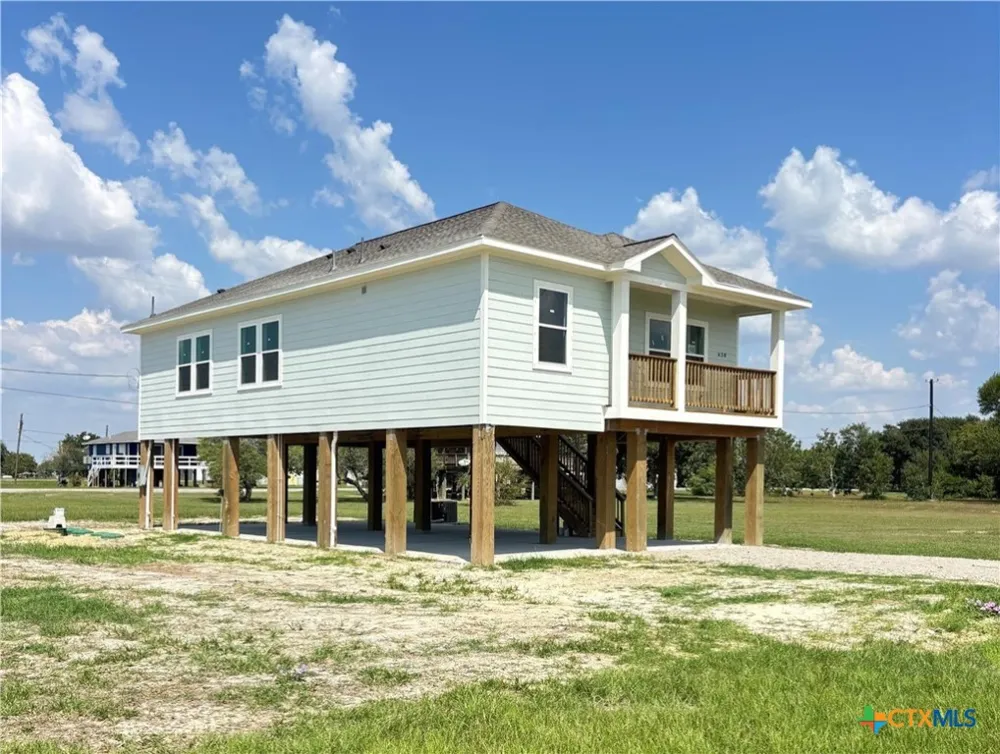 638 Swallow Palacios, TX 77465