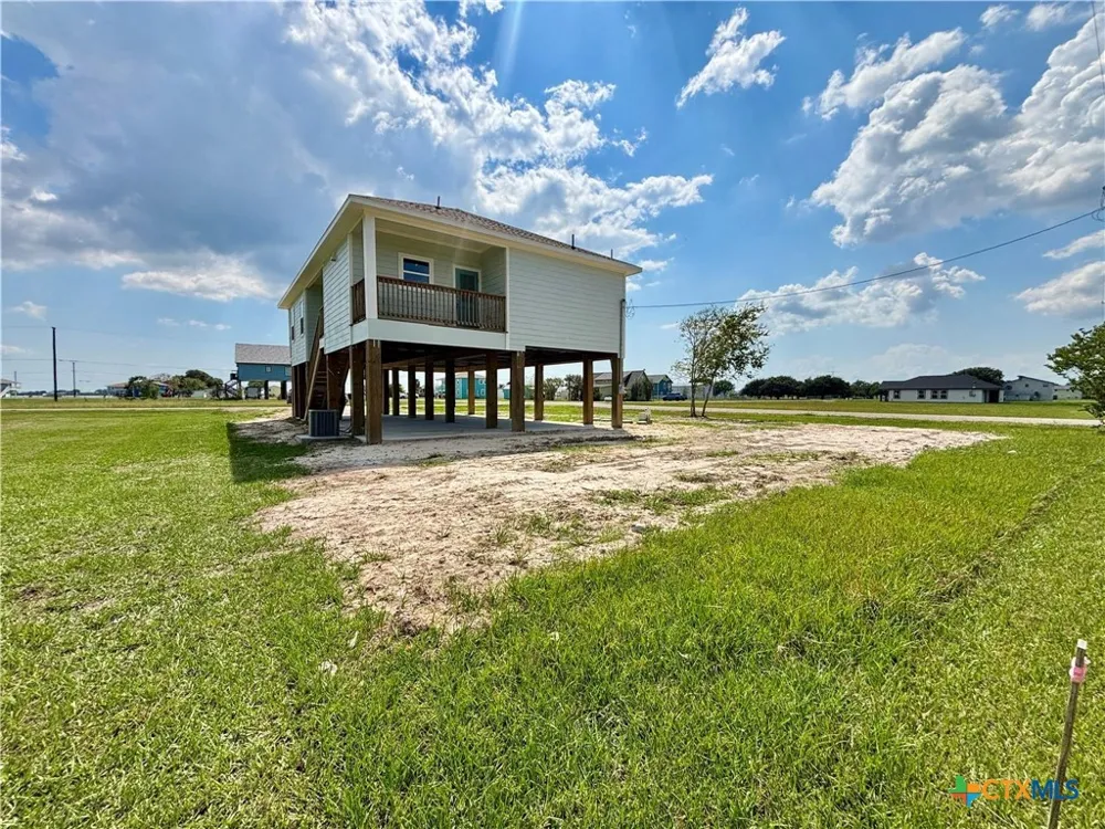 638 Swallow Palacios, TX 77465