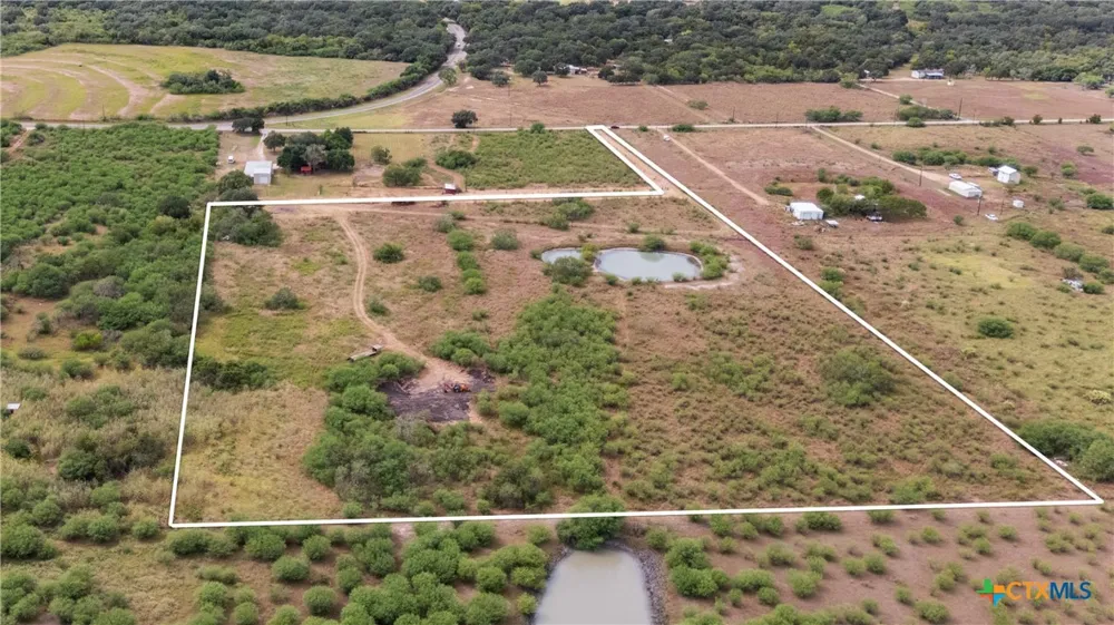 55 Lassman Road Goliad, TX 77963