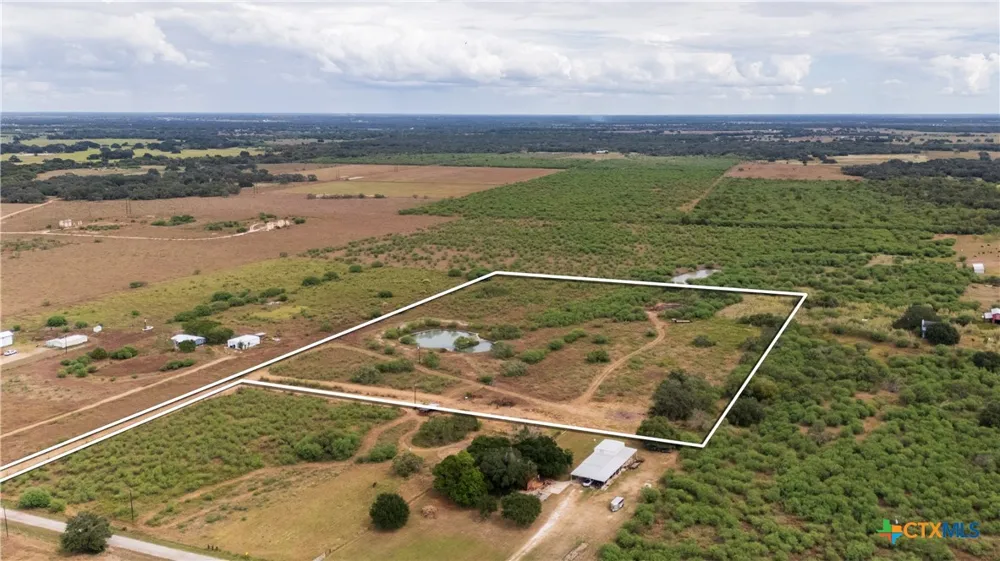 55 Lassman Road Goliad, TX 77963