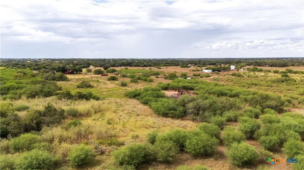 55 Lassman Road Goliad, TX 77963