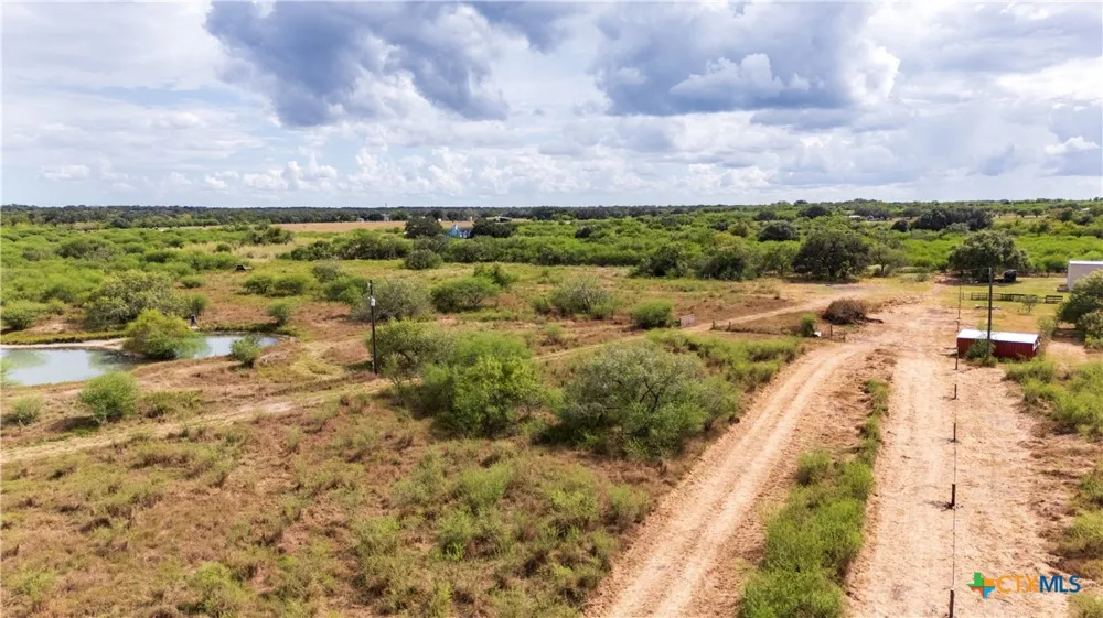 55 Lassman Road Goliad, TX 77963