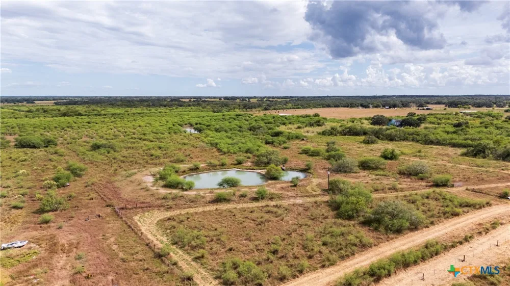 55 Lassman Road Goliad, TX 77963