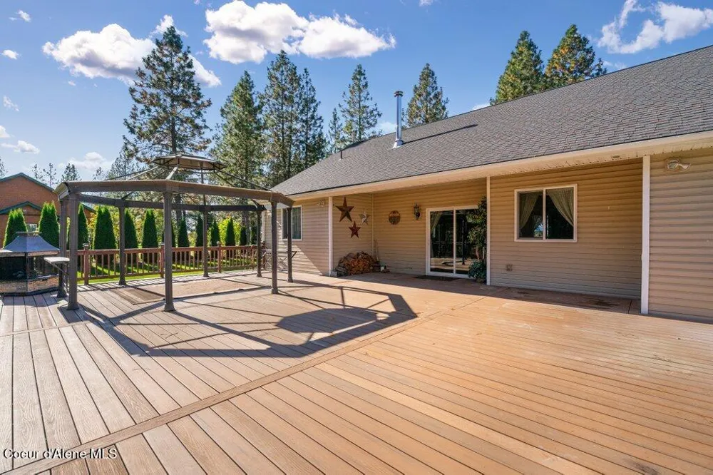 4308 E Rosemont Drive Athol, ID 83801