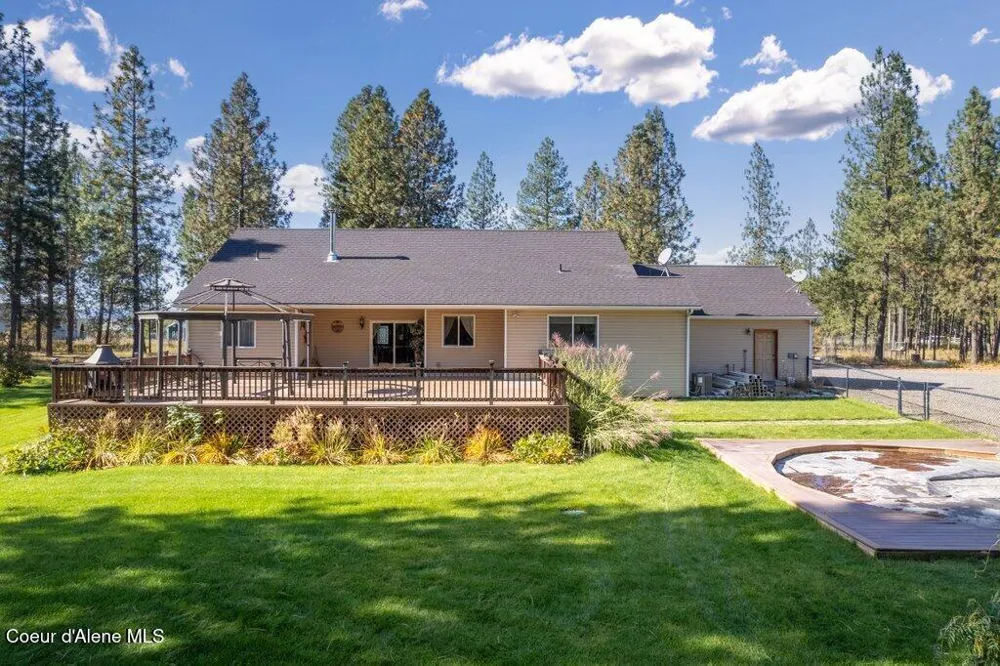 4308 E Rosemont Drive Athol, ID 83801
