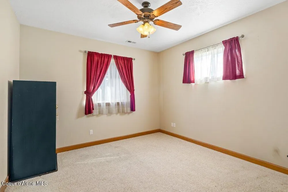 4308 E Rosemont Drive Athol, ID 83801