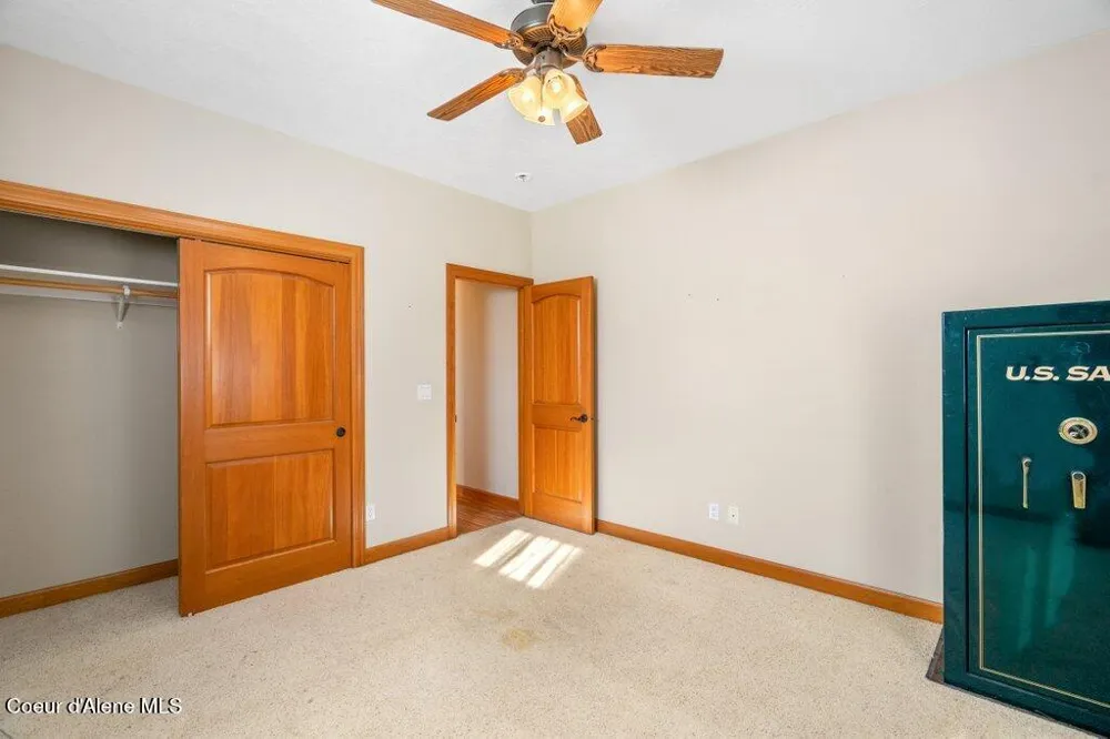 4308 E Rosemont Drive Athol, ID 83801