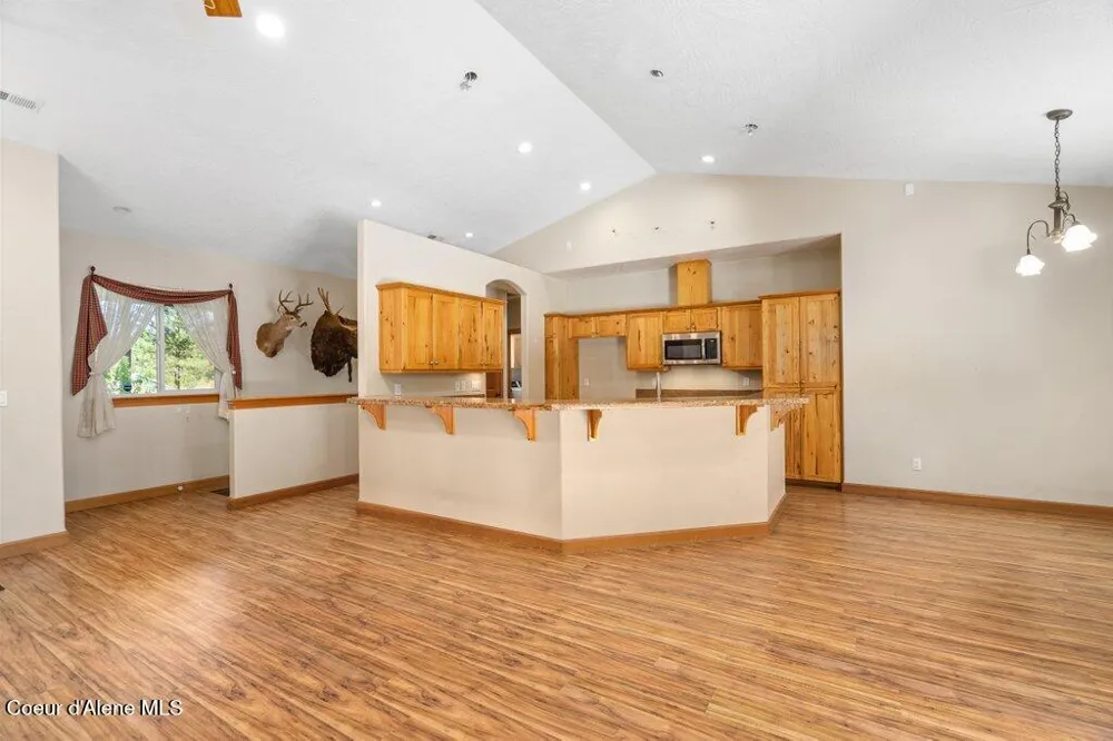 4308 E Rosemont Drive Athol, ID 83801