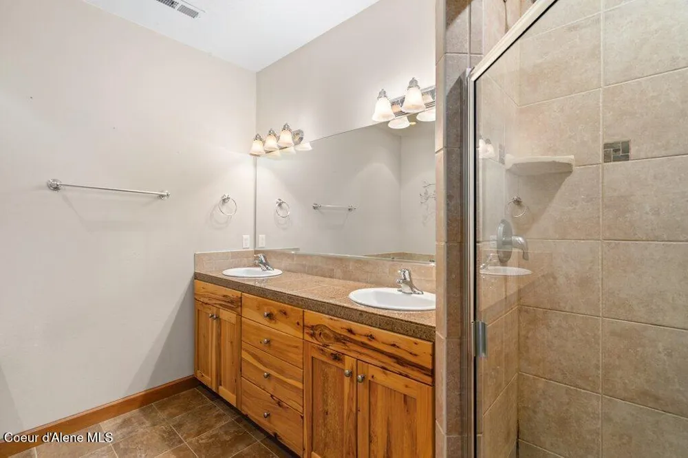 4308 E Rosemont Drive Athol, ID 83801