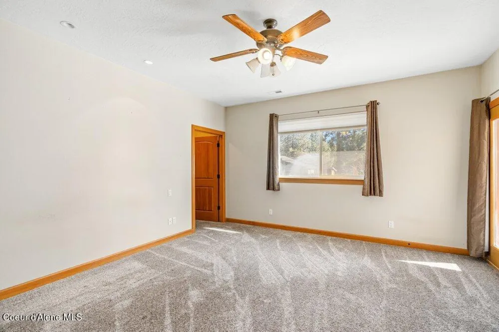 4308 E Rosemont Drive Athol, ID 83801
