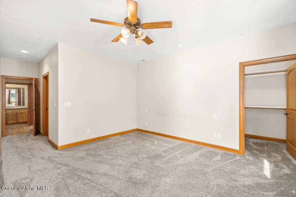 4308 E Rosemont Drive Athol, ID 83801