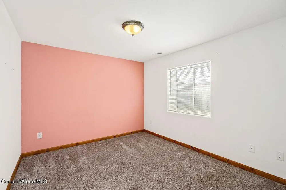 4308 E Rosemont Drive Athol, ID 83801