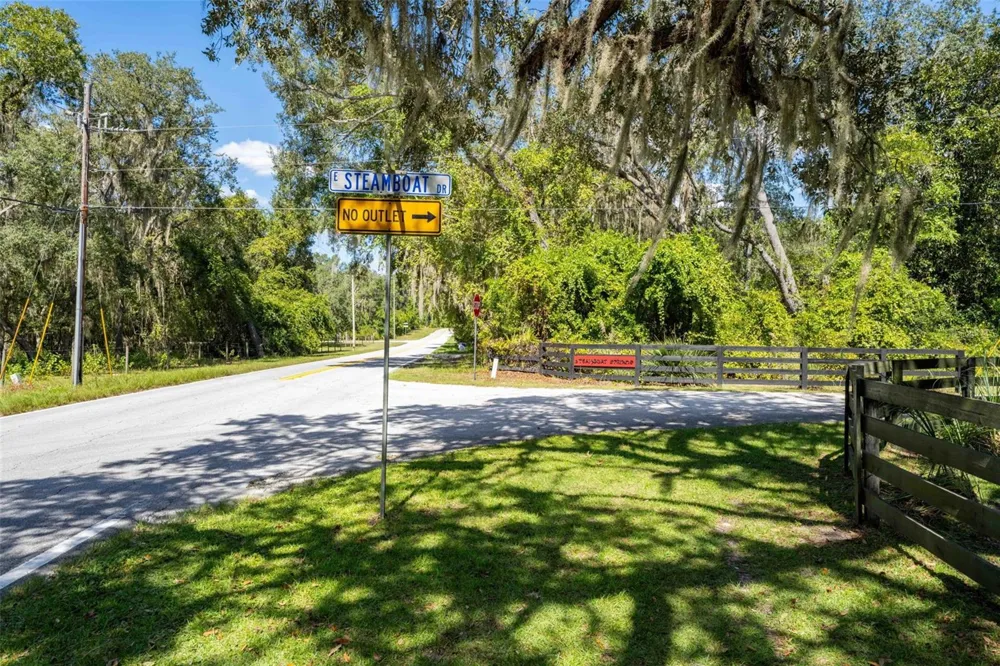 11420 E STEAMBOAT DRIVE Floral City, FL 34436