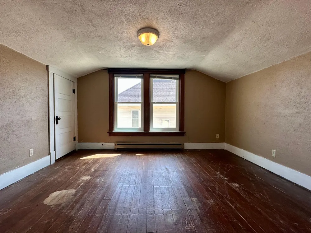 742 Freeman Avenue Luverne, MN 56156