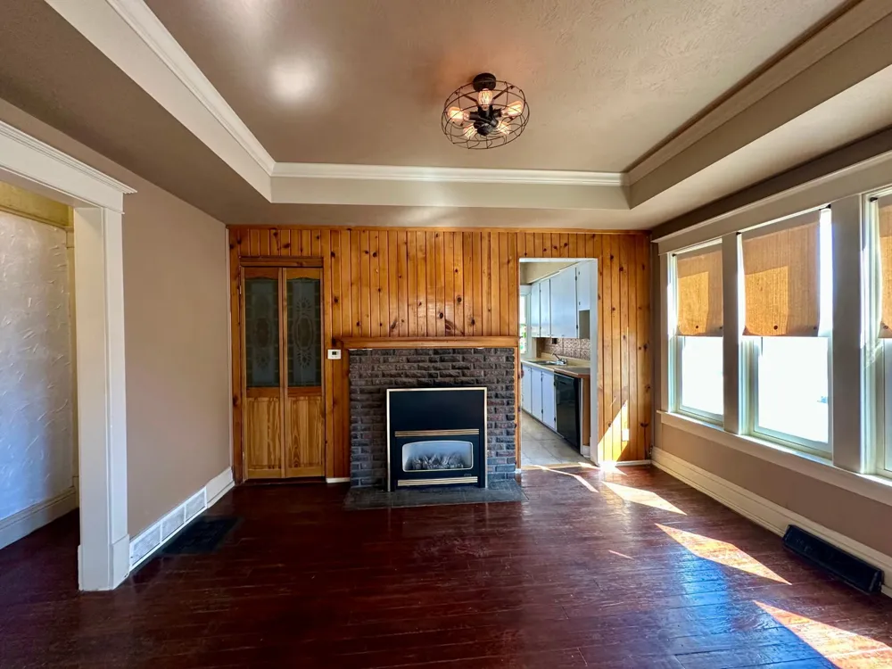 742 Freeman Avenue Luverne, MN 56156