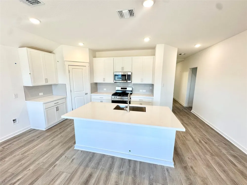 191 Oriole Street Kyle, TX 78640