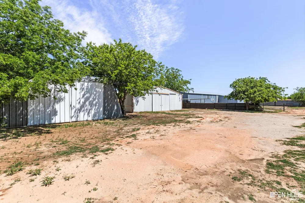 3613 FM 367 Iowa Park, TX 76367
