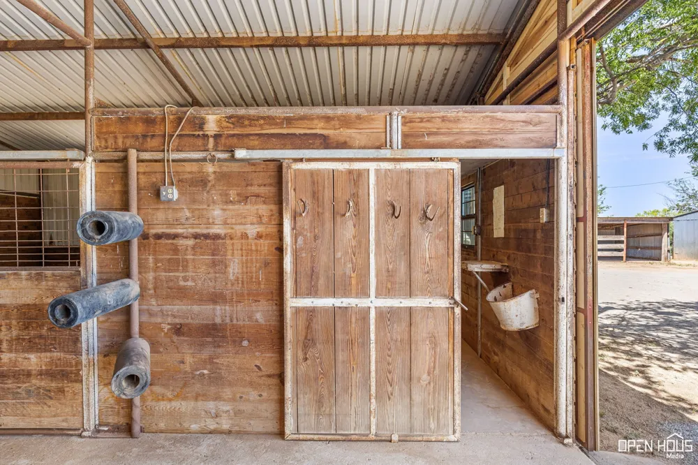 3613 FM 367 Iowa Park, TX 76367