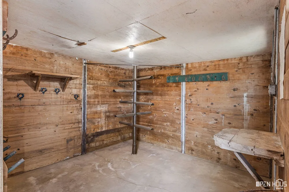 3613 FM 367 Iowa Park, TX 76367