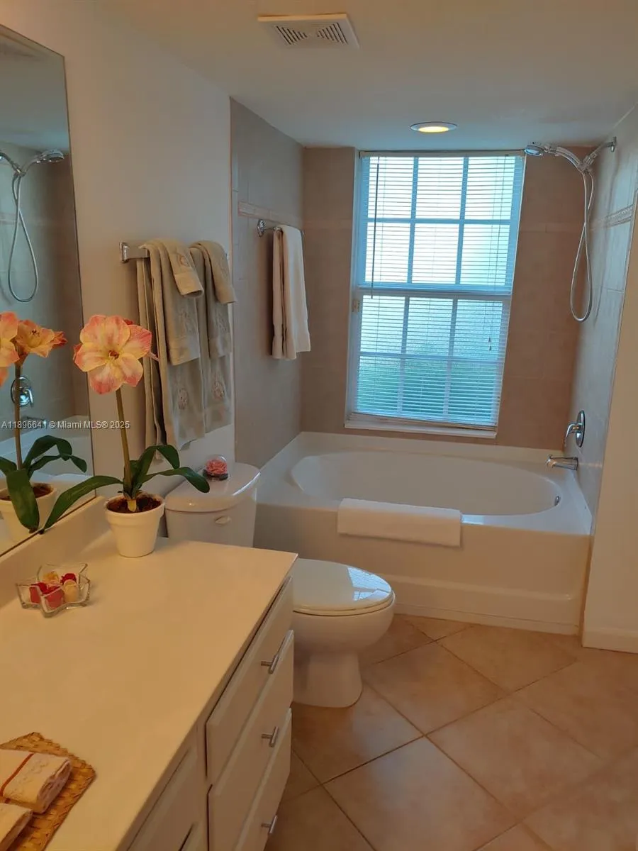 4122 Residence dr #102 Fort Myers, FL 33901