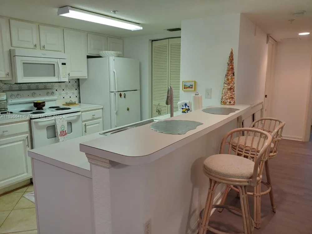 4122 Residence dr #102 Fort Myers, FL 33901