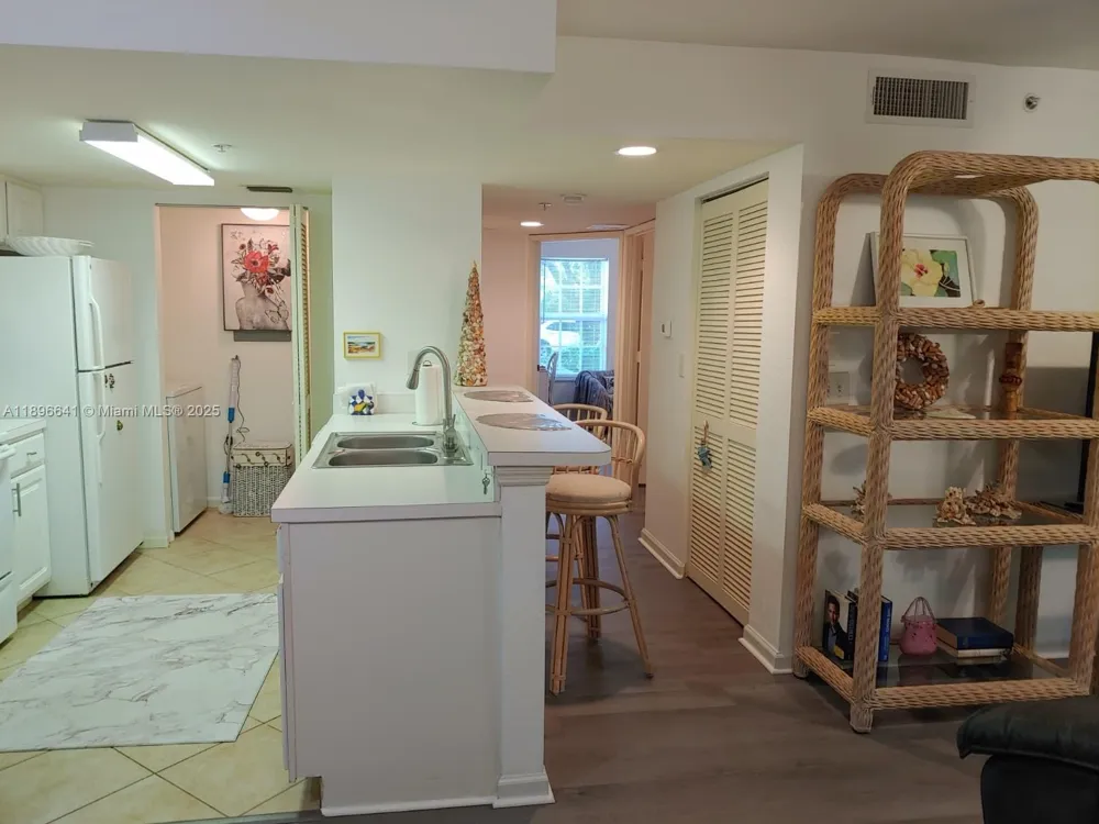 4122 Residence dr #102 Fort Myers, FL 33901