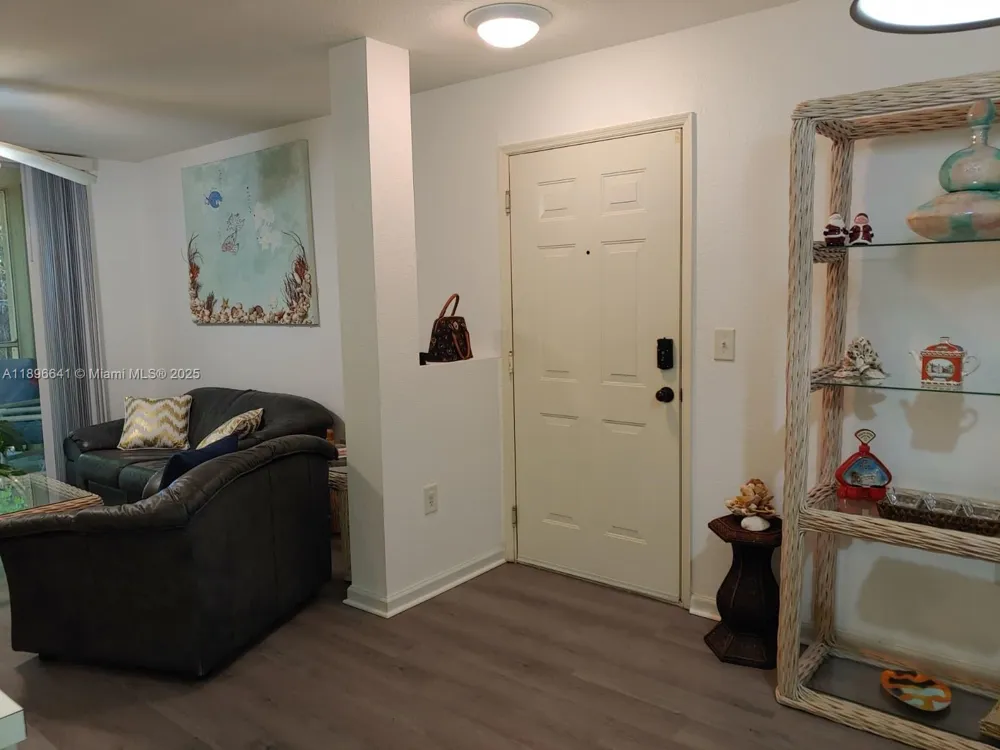 4122 Residence dr #102 Fort Myers, FL 33901