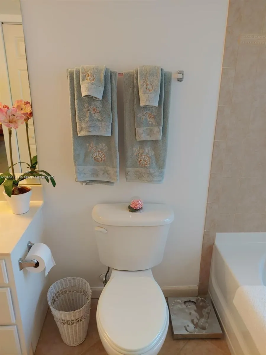 4122 Residence dr #102 Fort Myers, FL 33901