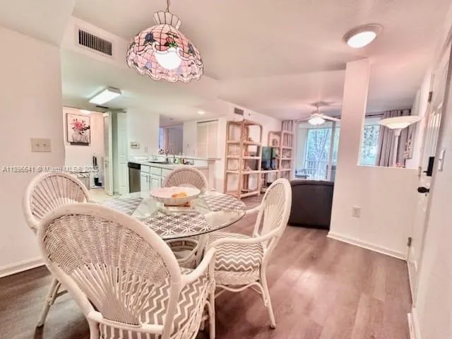 4122 Residence dr #102 Fort Myers, FL 33901