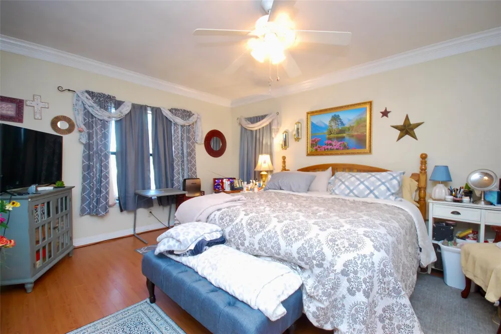 302 S Main Street Schulenburg, TX 78956